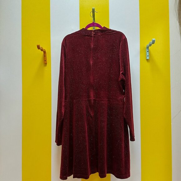 Smak Parlour Burgundy Sparkle high-Neck Mod Fit&Flare w/ Ornate Pocket Front 4XL - Picture 5 of 6